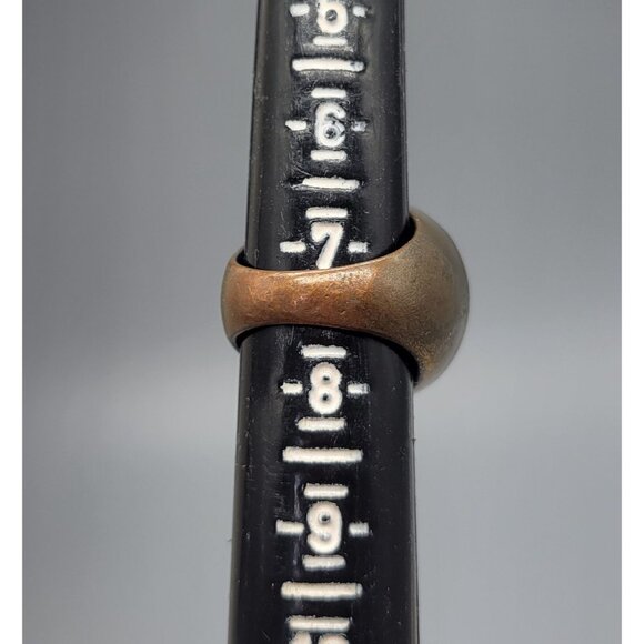 Vintage Oval Green Enamel Rhinestone Filigree Brass Color Size 7.5 Ring R1 - Picture 8 of 8